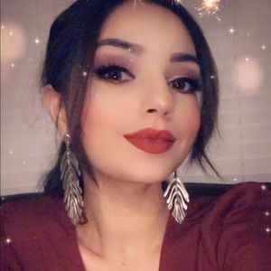 Meet your Posher, Christina